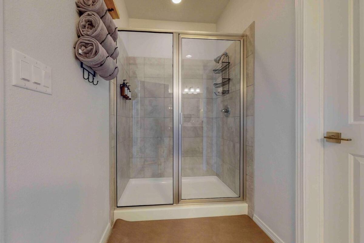 Modern Home 3Br Next To Airport, Netflix, Casino Albuquerque Eksteriør billede